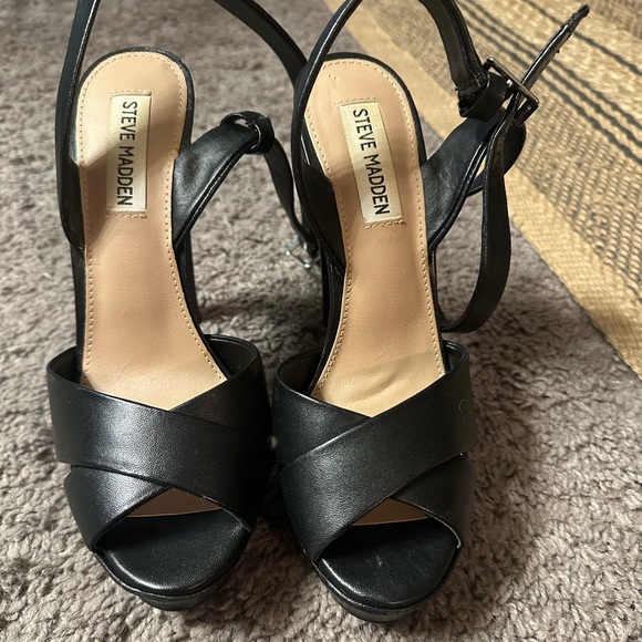 Steve Madden heels - Picture 1 of 3